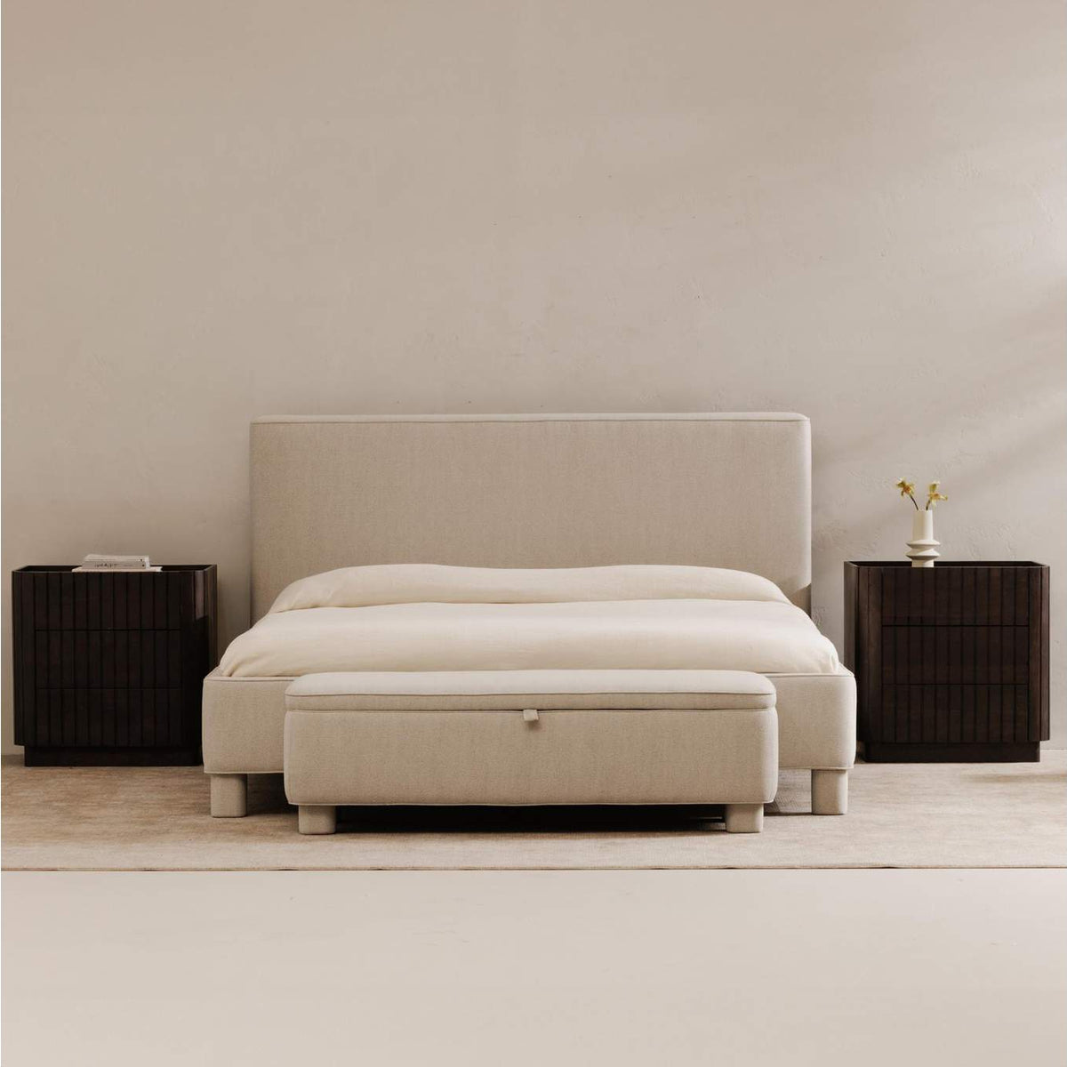 OA-1002-29-0 Ichigo Queen Bed Light Grey