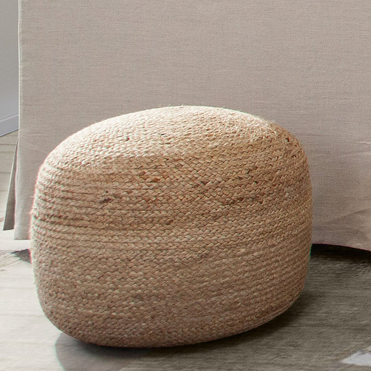 Round Pouf in Natural Jute Fiber