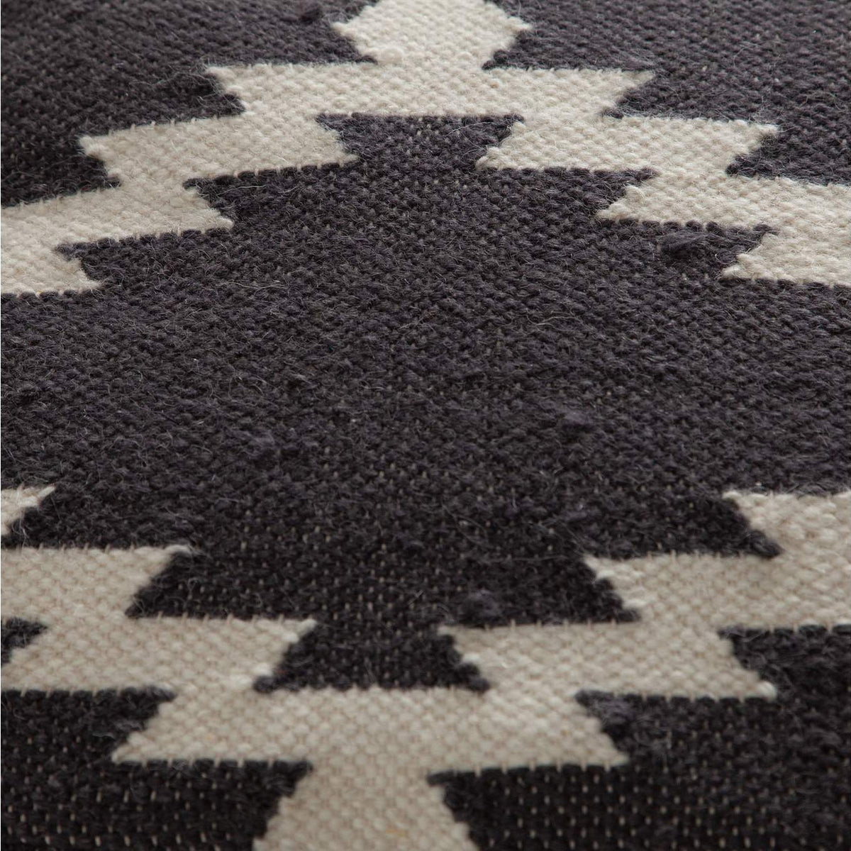 POUFSZZ Square Pouf In White/grey Pattern Wool
