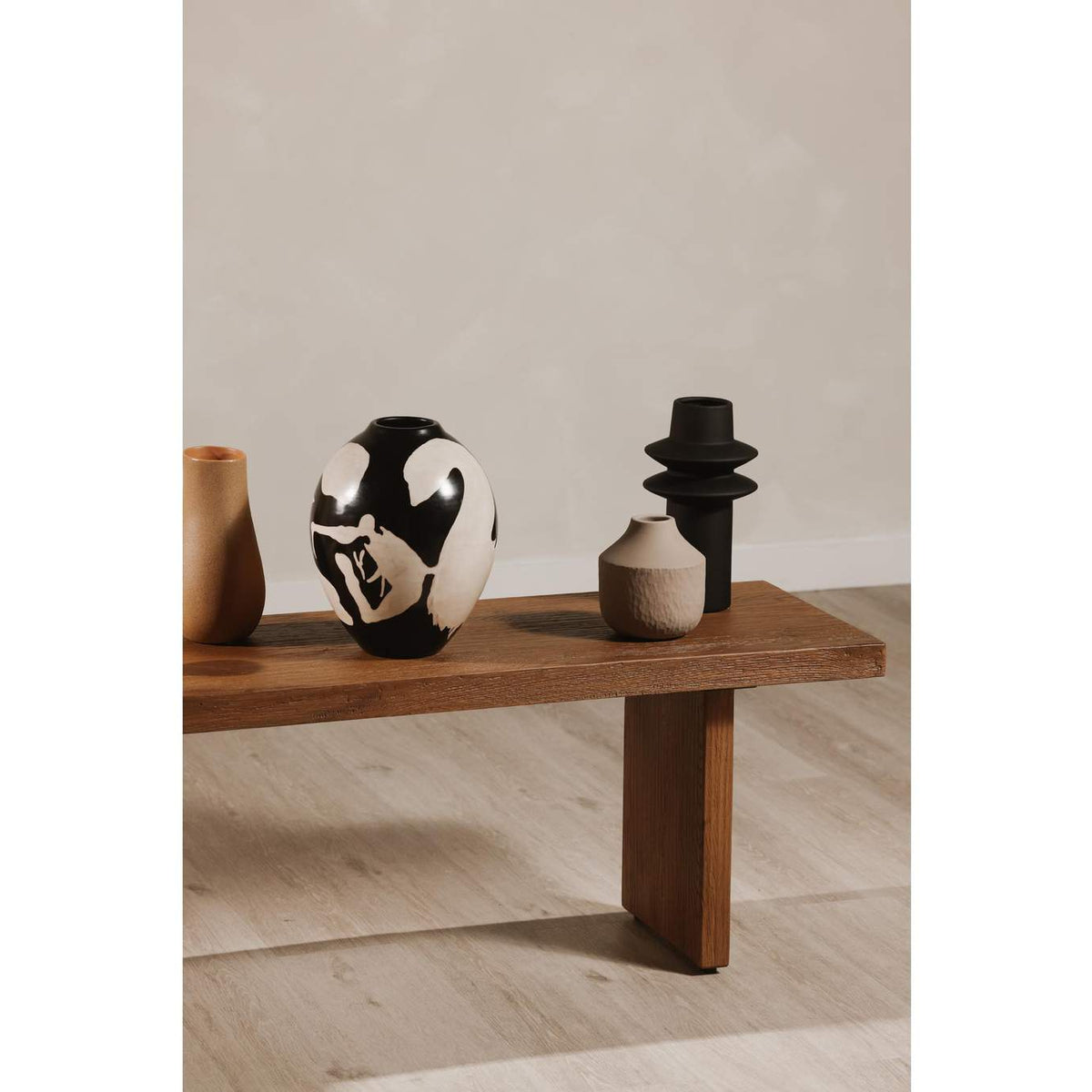 QM-1005-29-0 Koshi Bench Sandblasted Amber Oak