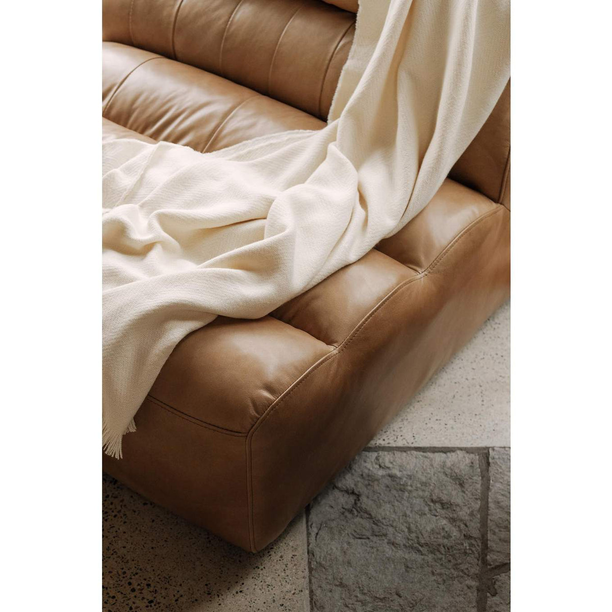 QN-1009-40 Ramsay Leather Slipper Chair Tan
