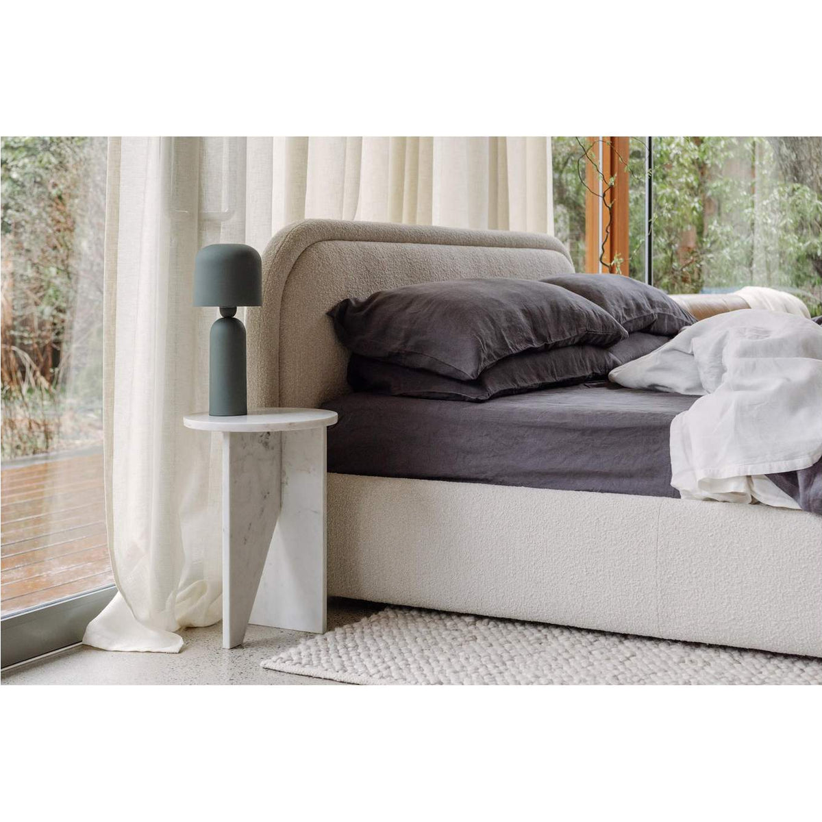 RN-1147-34-0 Colin King Bed Oatmeal