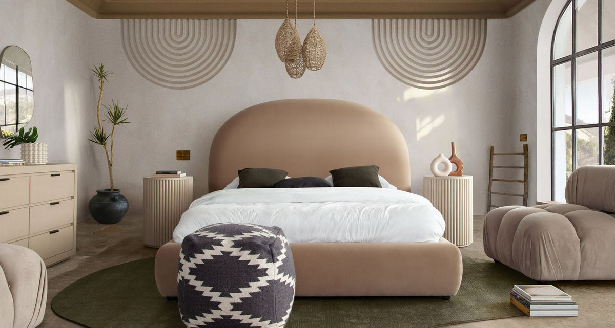 Siren 18" Round Wood End Table