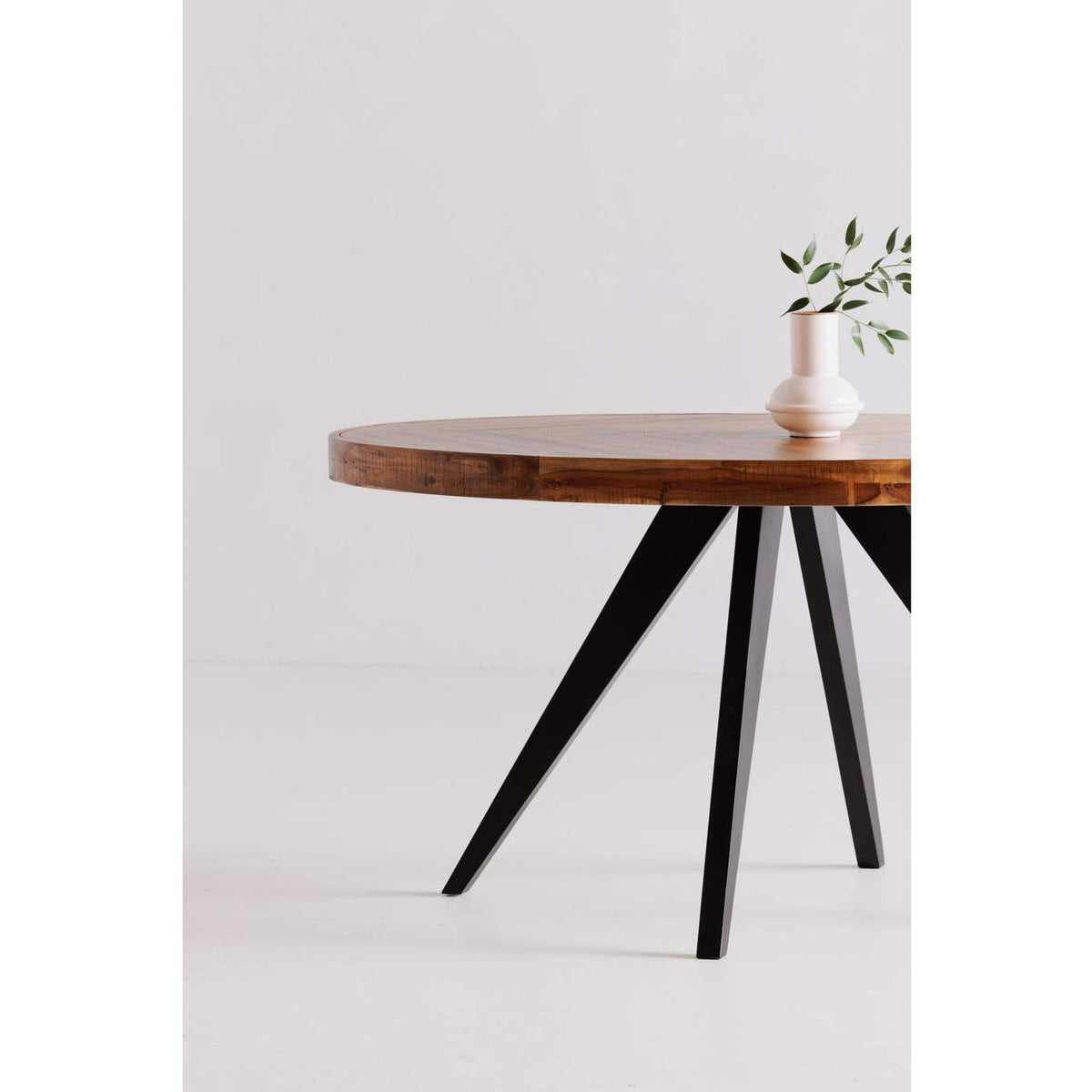 TL-1019-14 Parq Oval Dining Table Amber