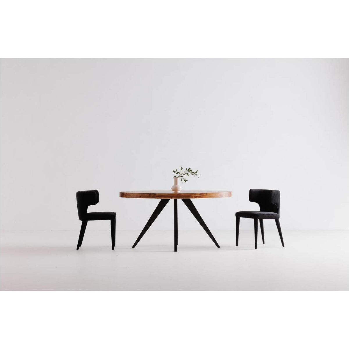 TL-1019-14 Parq Oval Dining Table Amber