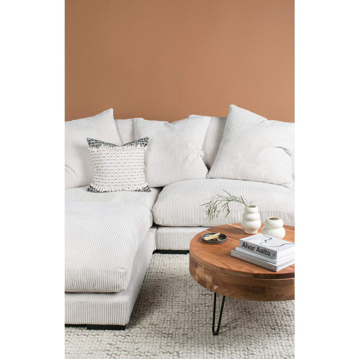 UB-1008-14 Tumble Slipper Chair