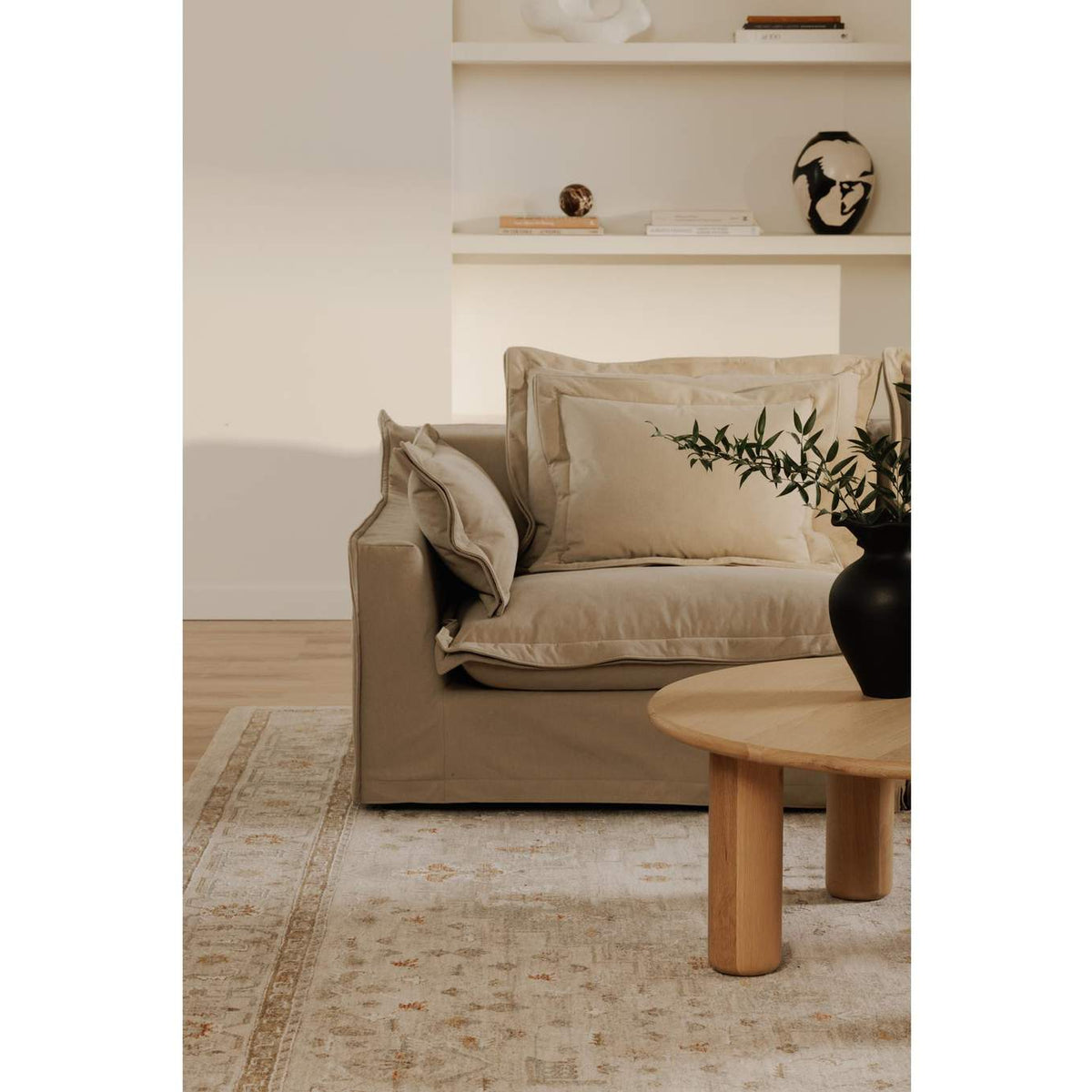UB-1021-34 Olivia Left Arm Facing Chair Sand