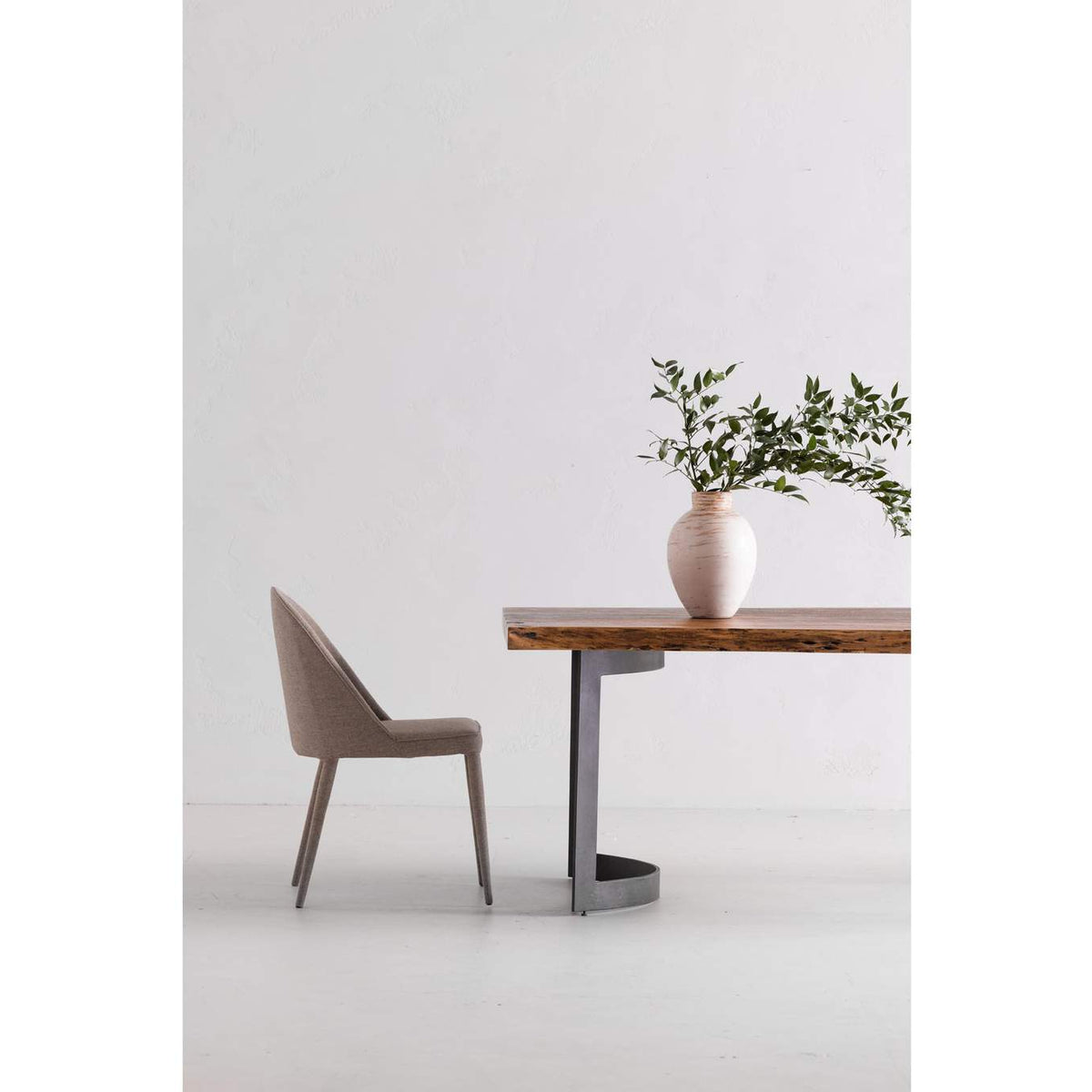 VE-1000-03-0 Bent Dining Table Large Brown