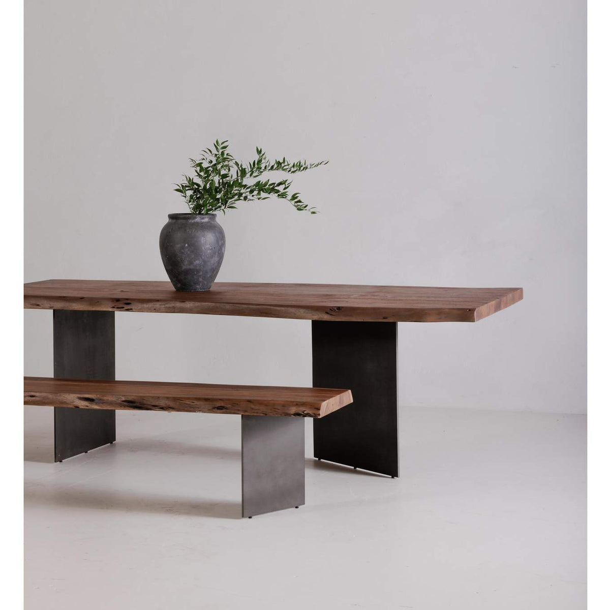 VE-1084-03-0 Howell Dining Table Natural