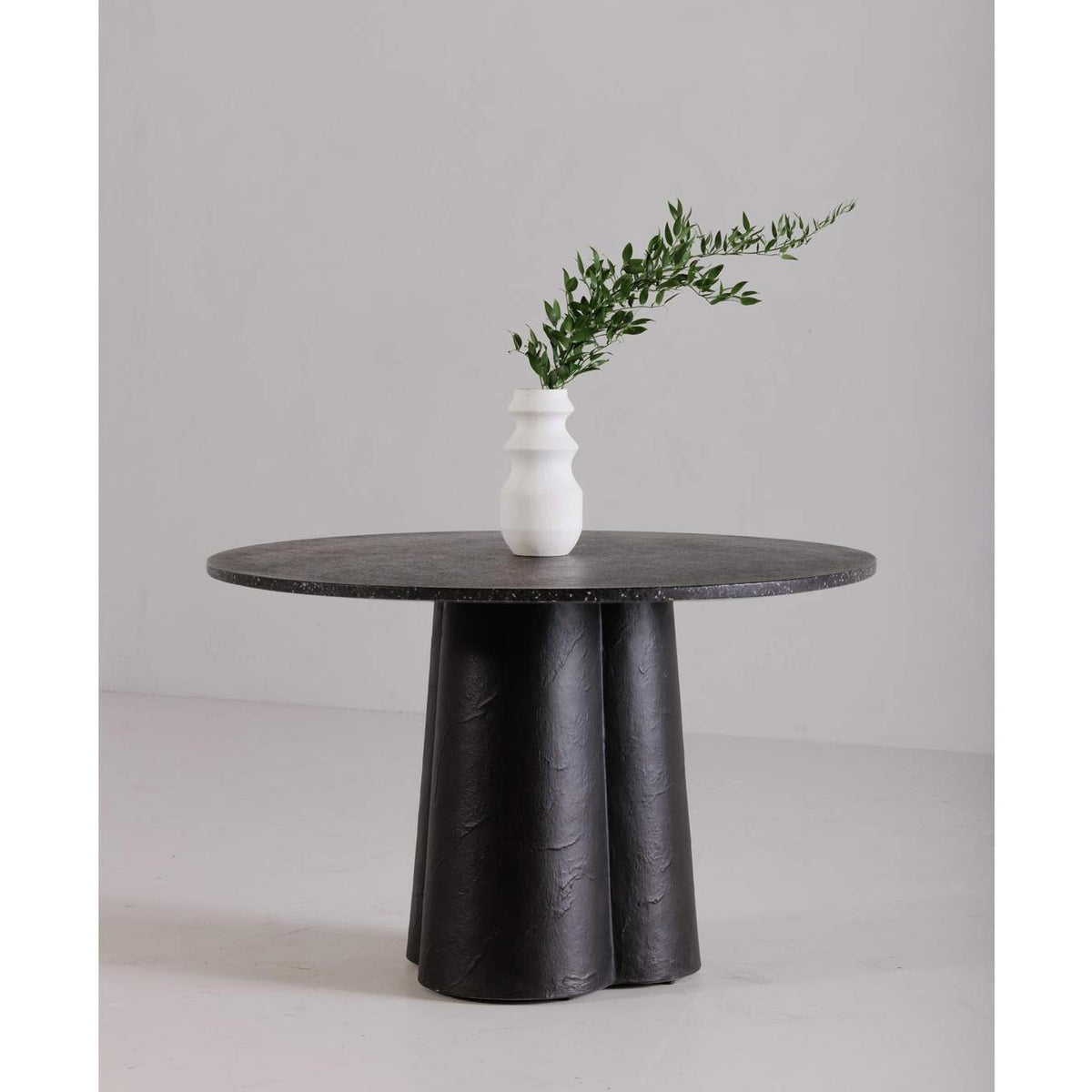 VH-1017-02-0 Mono Dining Table Black