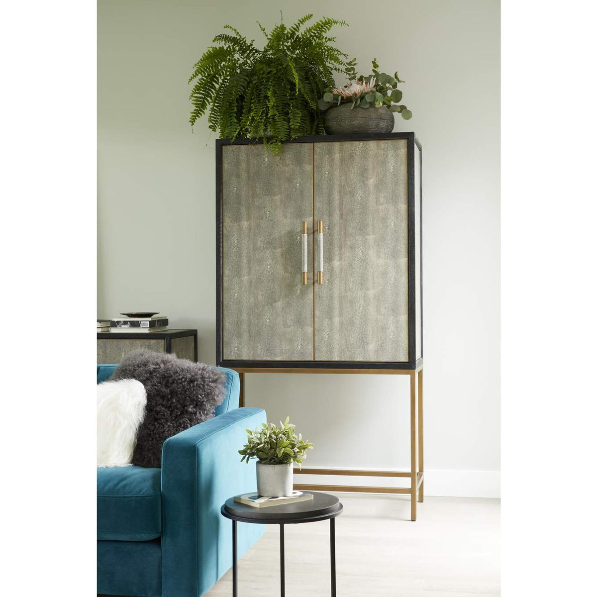 VL-1047-15 Mako Bar Cabinet Grey