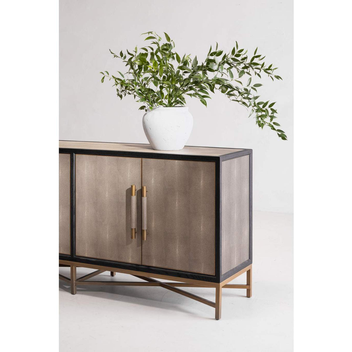 VL-1048-15 Mako Small Sideboard Grey