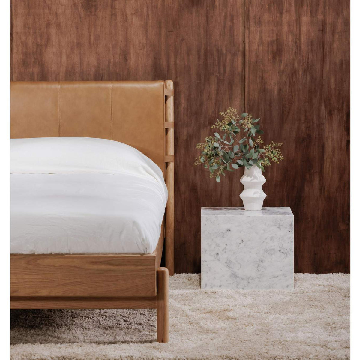 YC-1045-24-0 Colby Queen Bed Brown