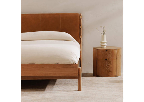YC-1045-24-0 Colby Queen Bed Brown