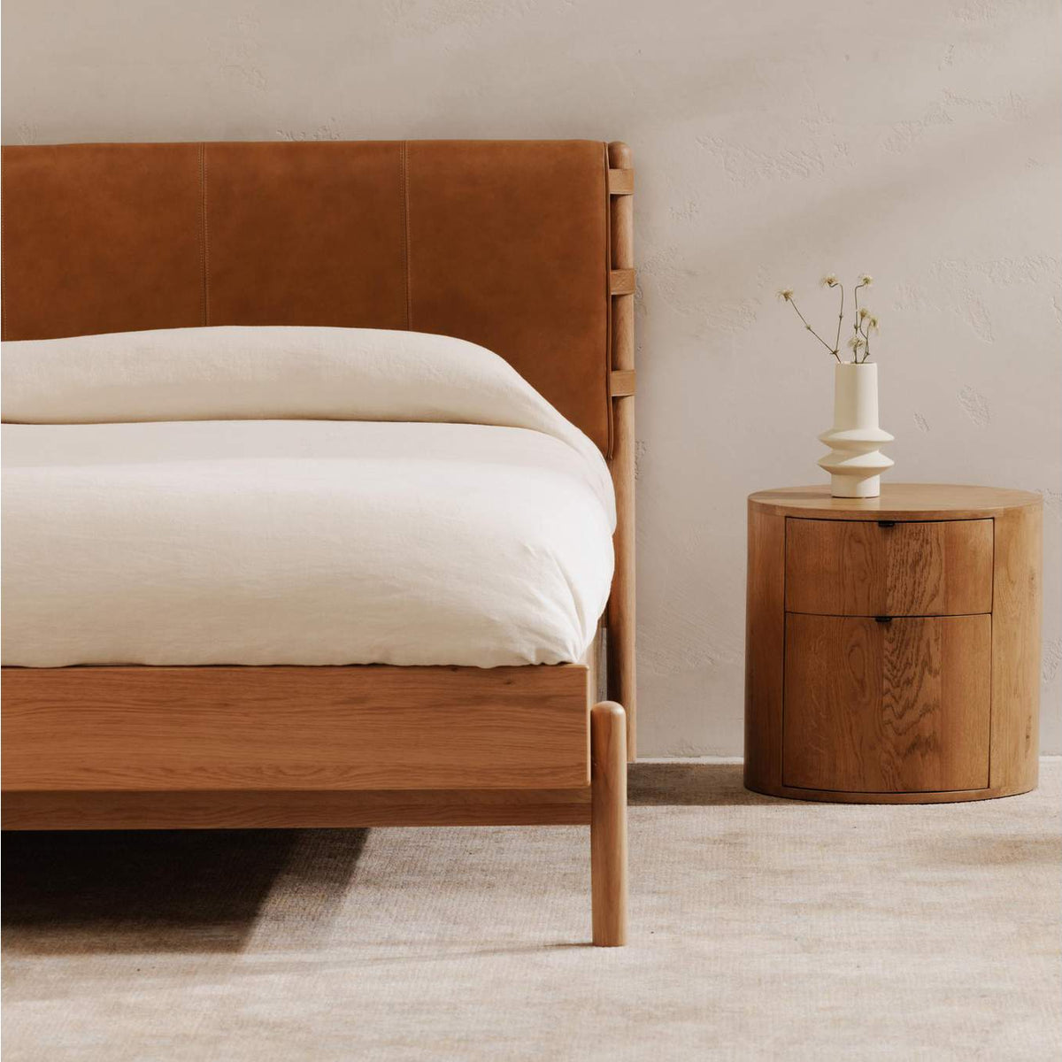 YC-1046-24-0 Colby King Bed Brown