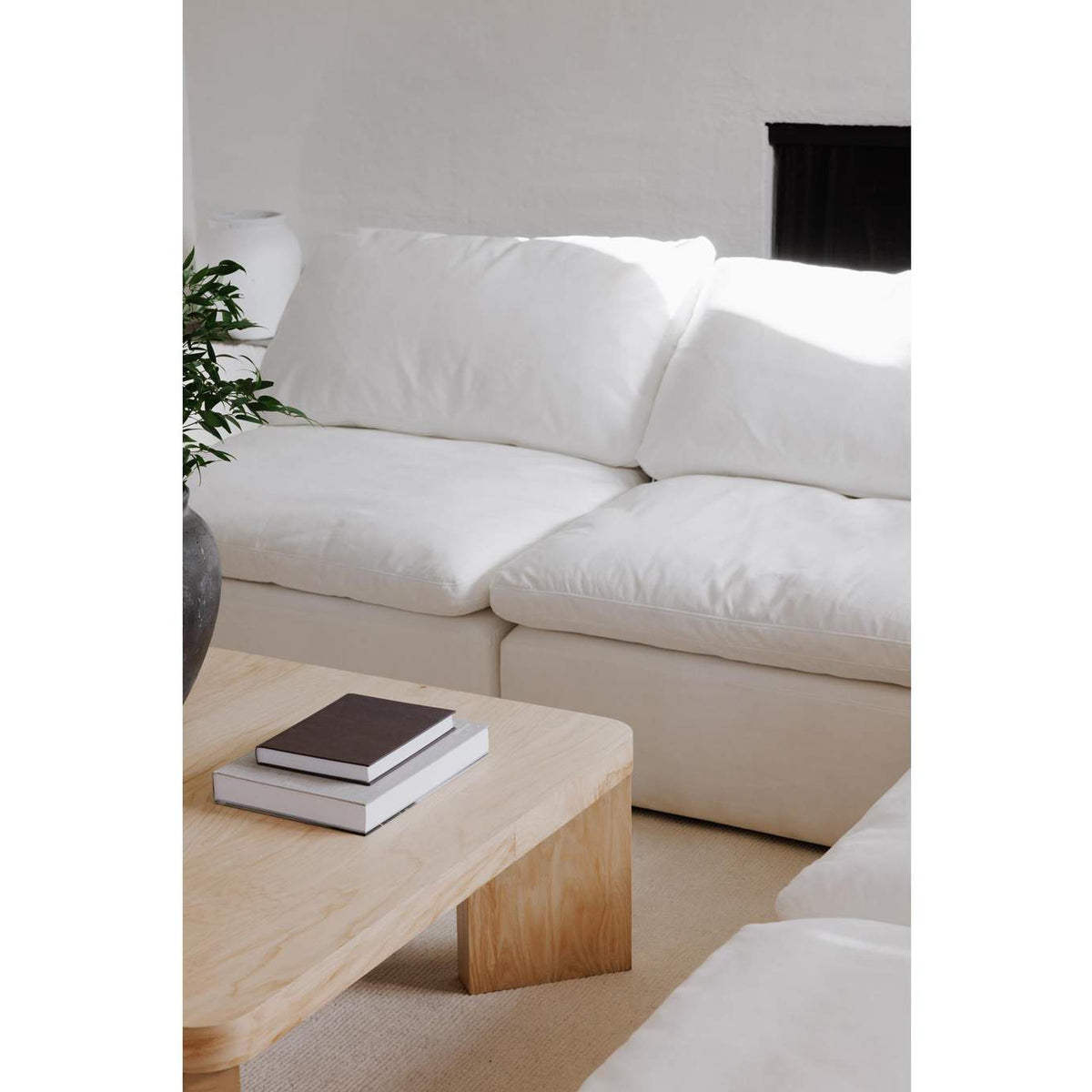 YJ-1001-05 Clay Slipper Chair Cream White