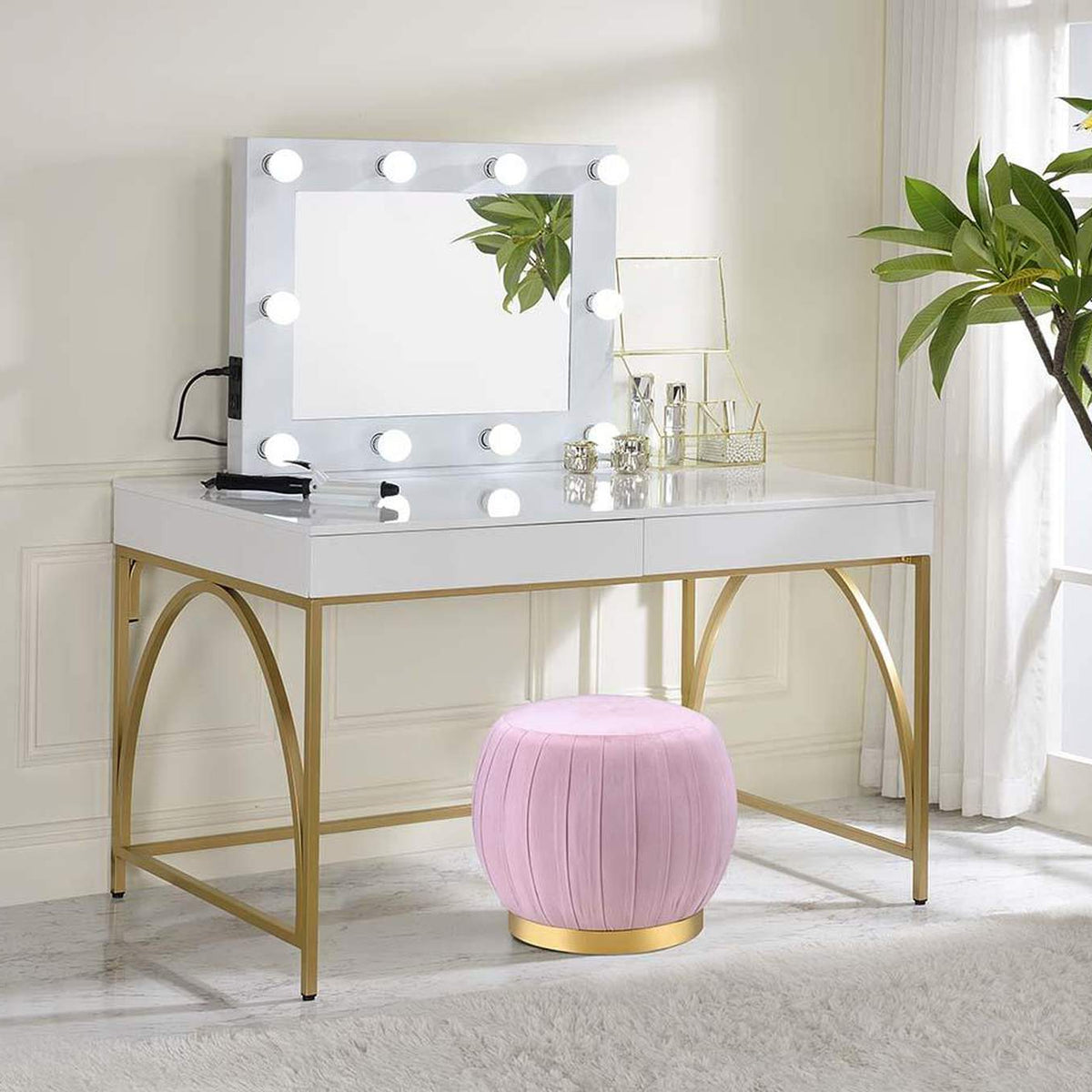 AC00759 Avery Accent Mirror