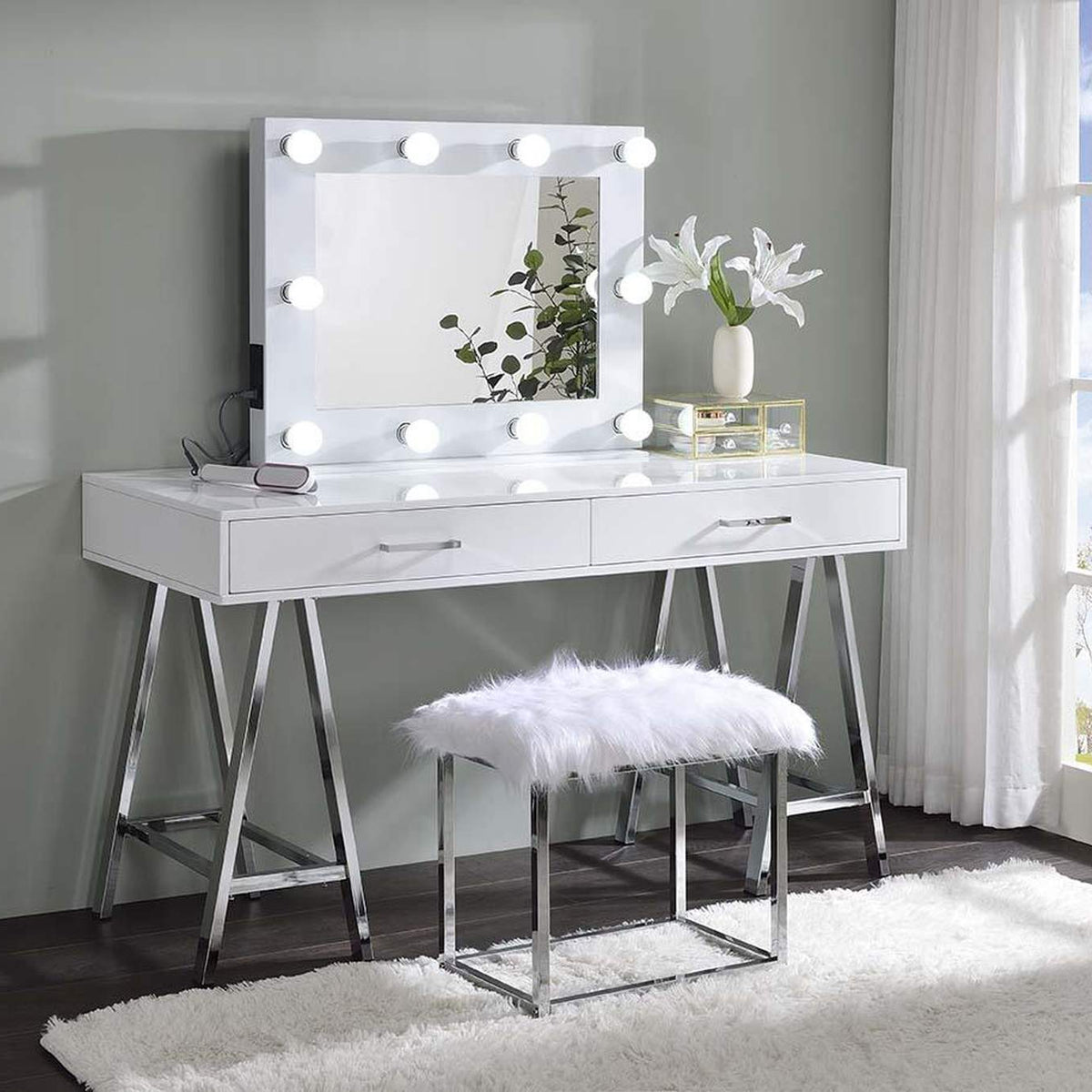 AC00759 Avery Accent Mirror