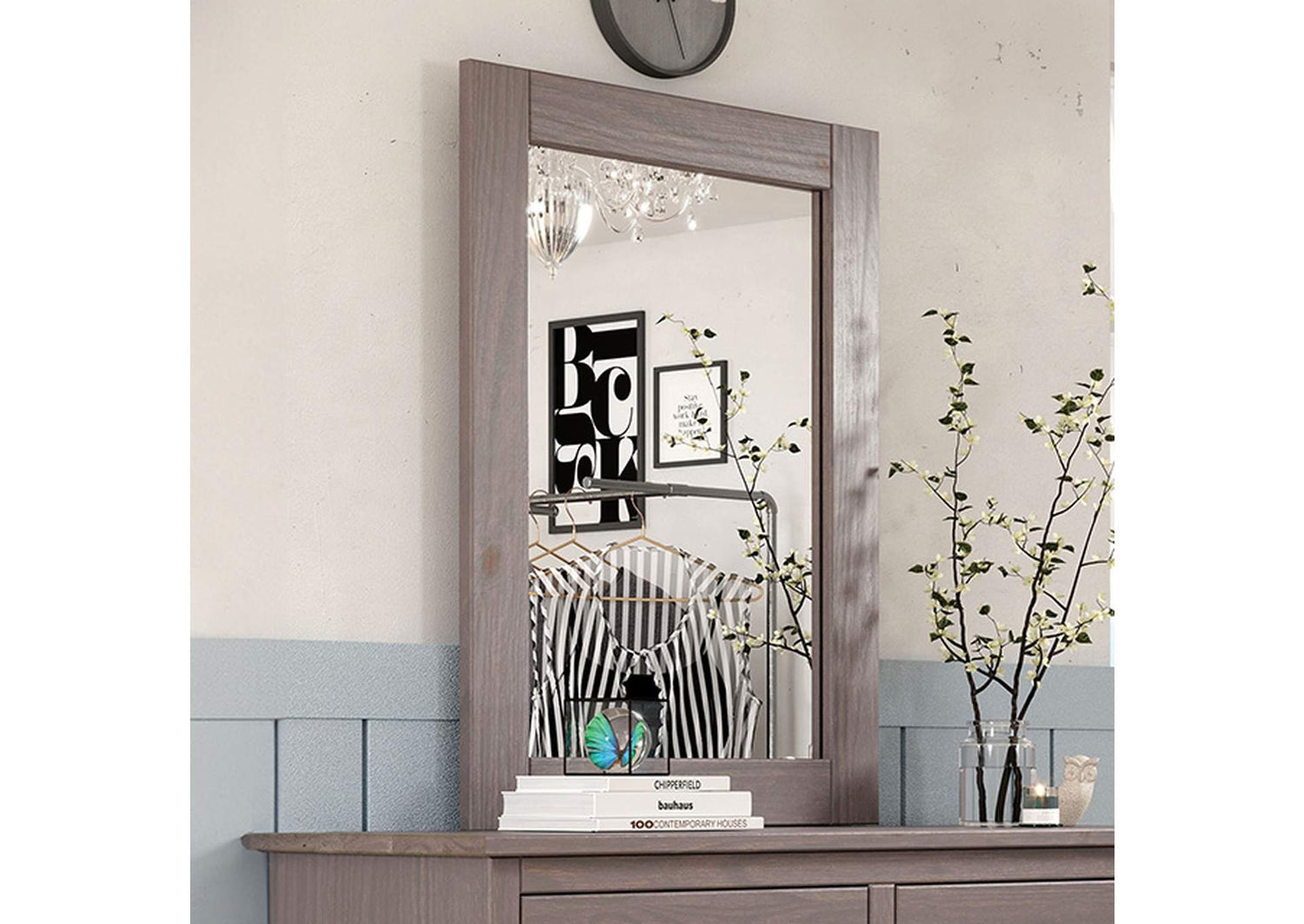 Stavros Mirror