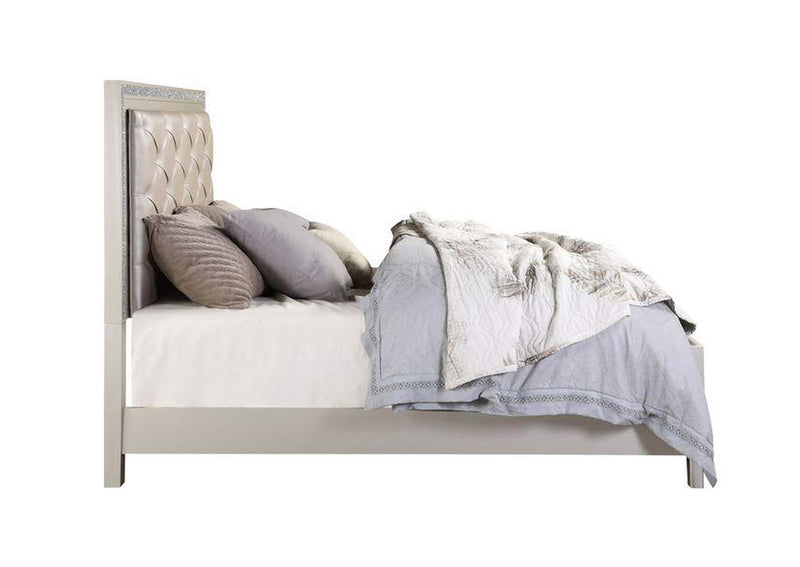 BD00239Q Sliverfluff Queen Bed with Led