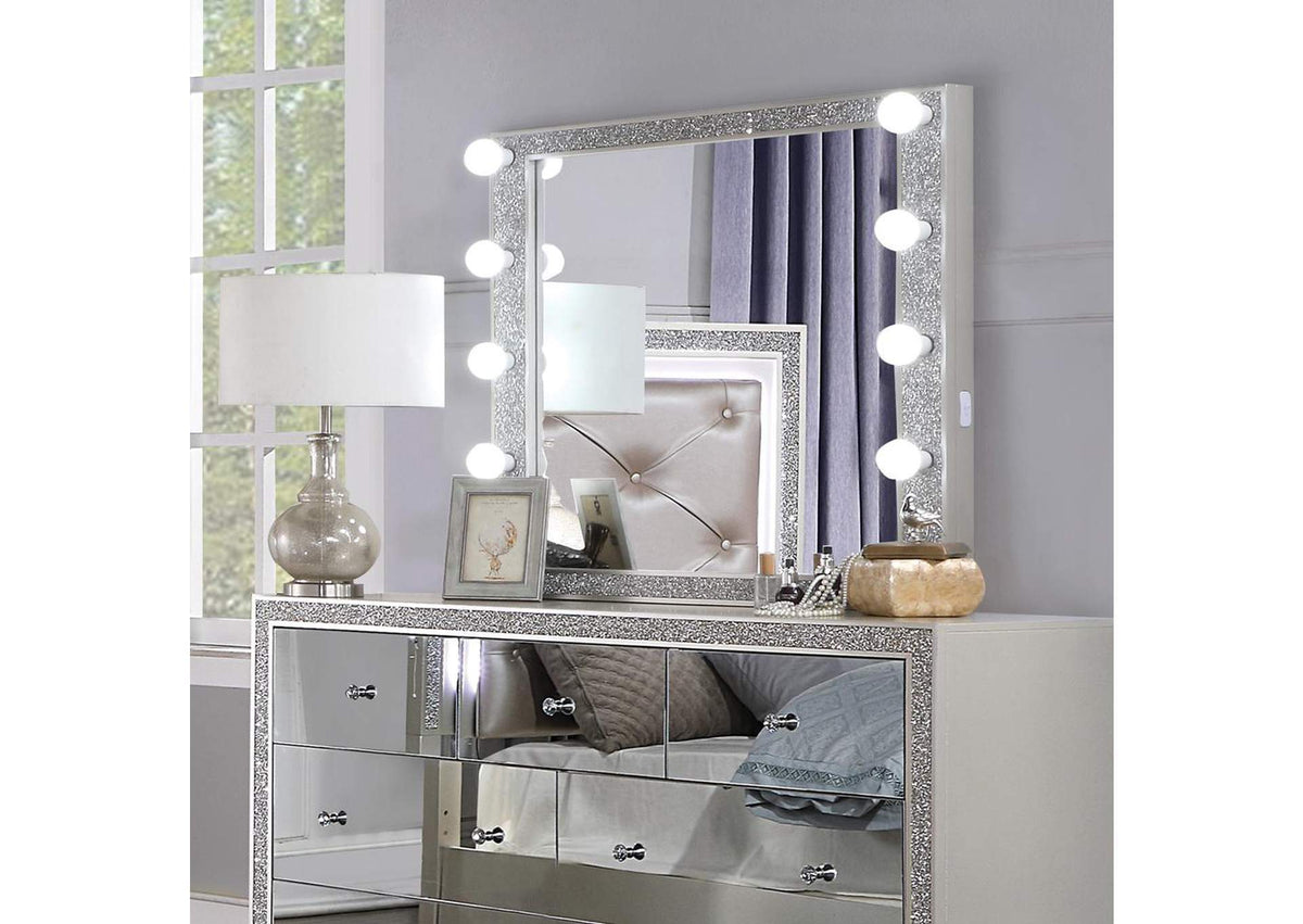 BD00245 Sliverfluff Mirror with Light