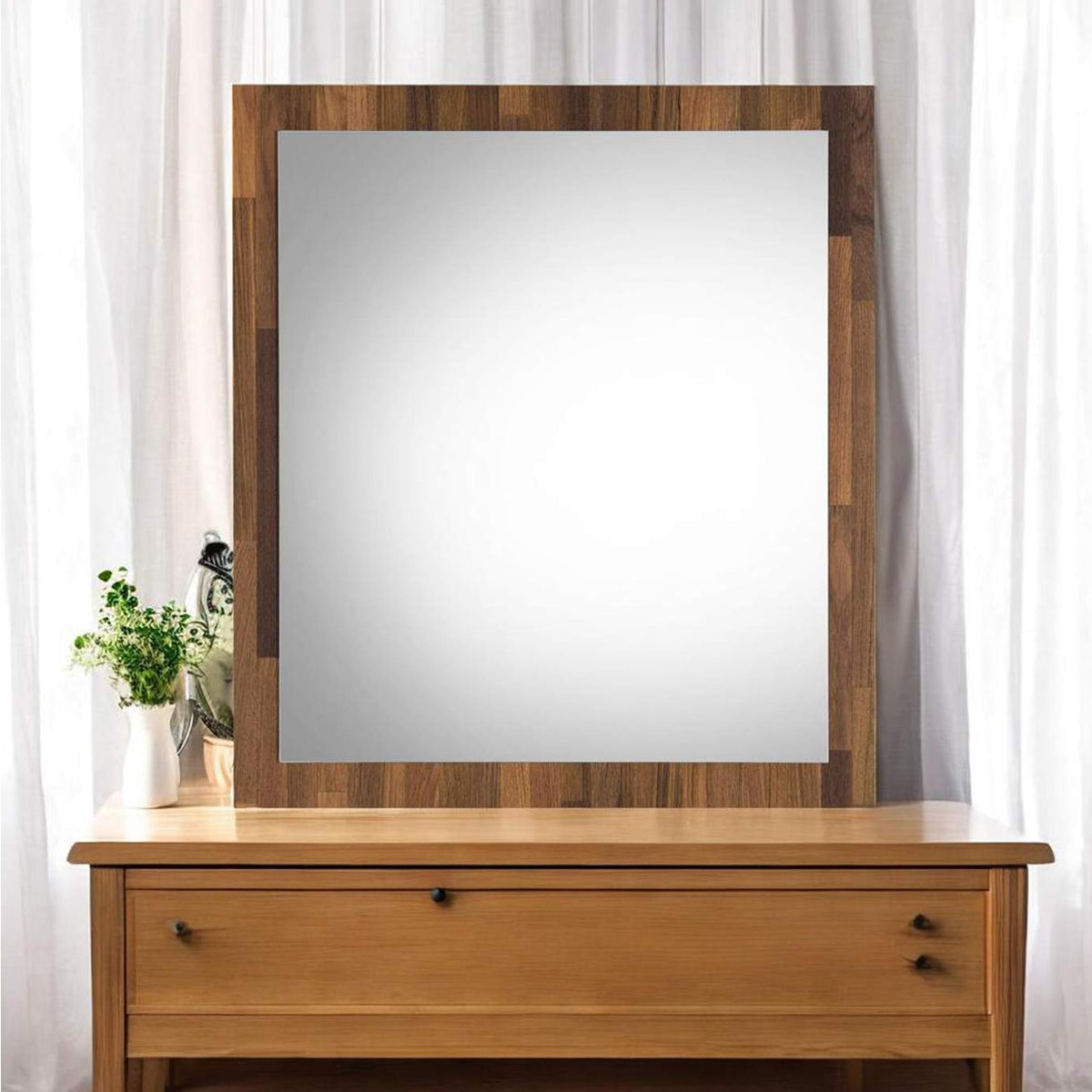 BD00544 Hestia Mirror