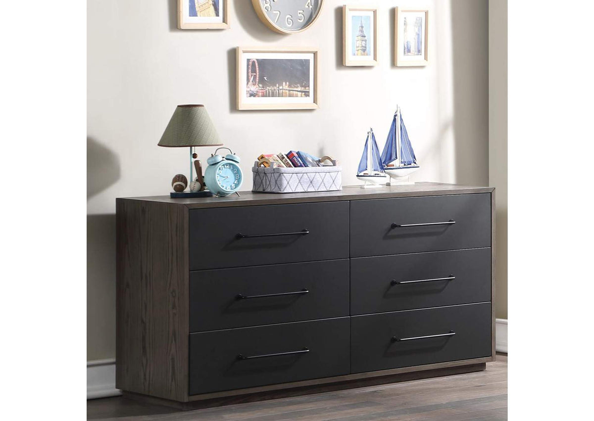 BD00614 Estevon Dresser