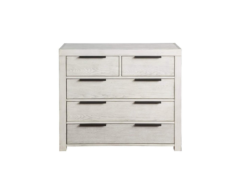 BD00617 Celerina Chest