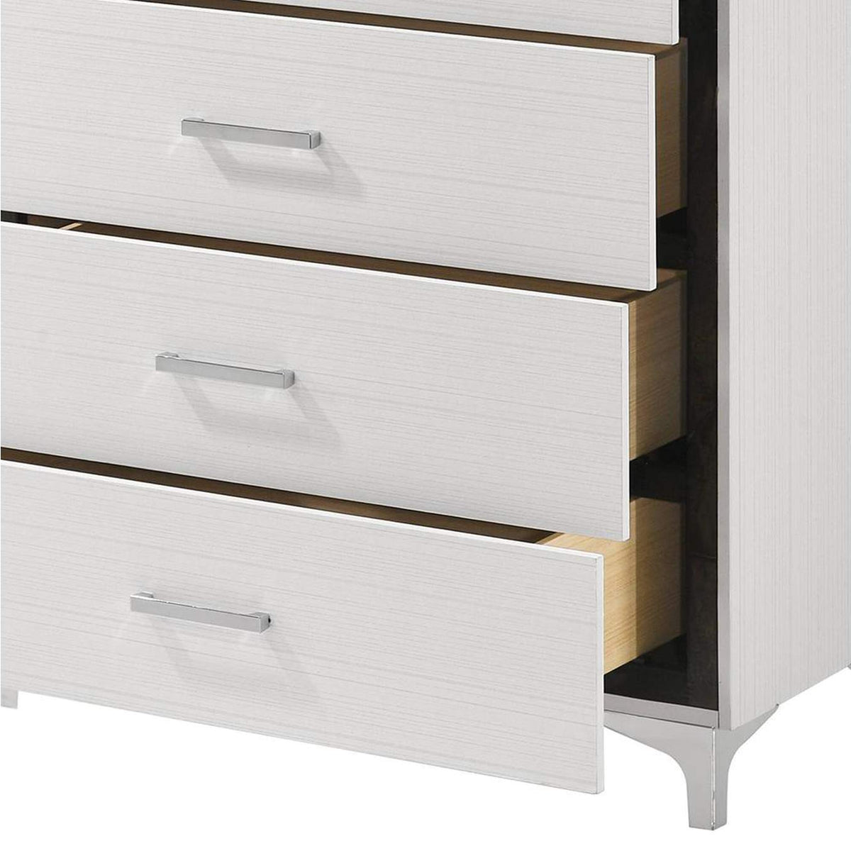 BD00648 Casilda Chest