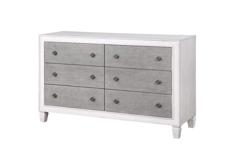 BD00663 Katia Dresser