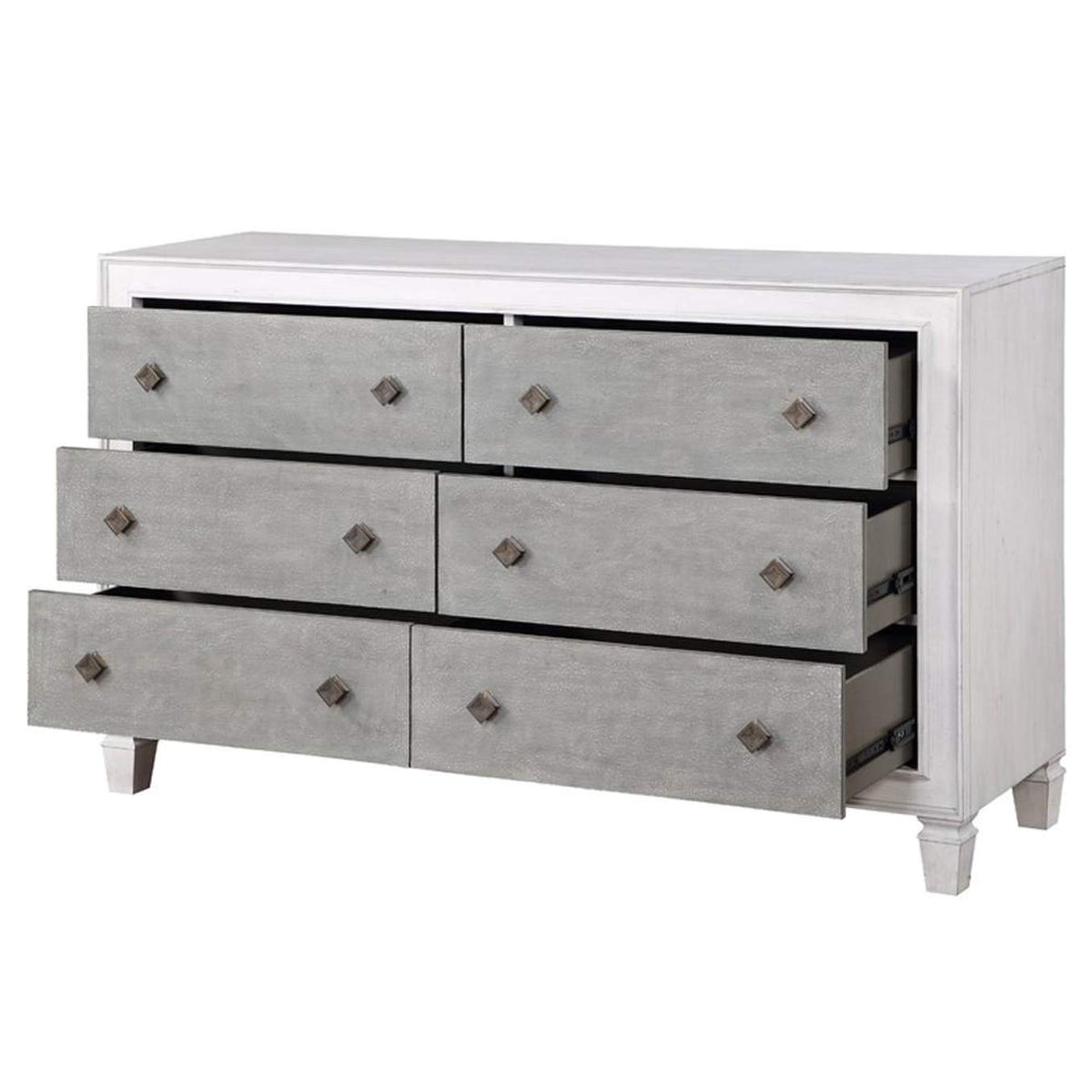 BD00663 Katia Dresser