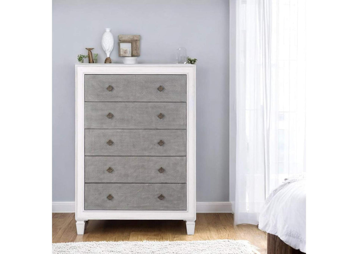 BD00664 Katia Chest