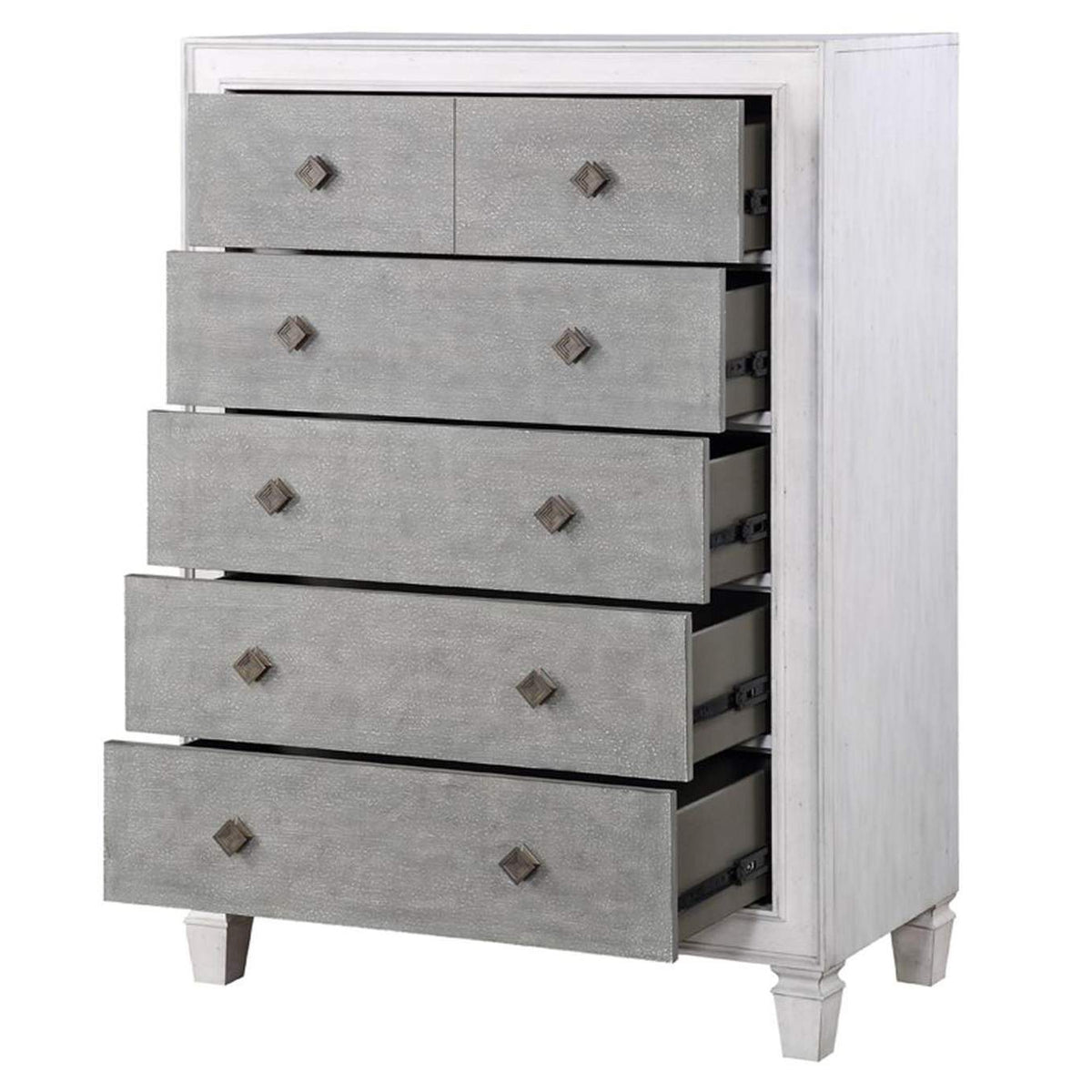 BD00664 Katia Chest