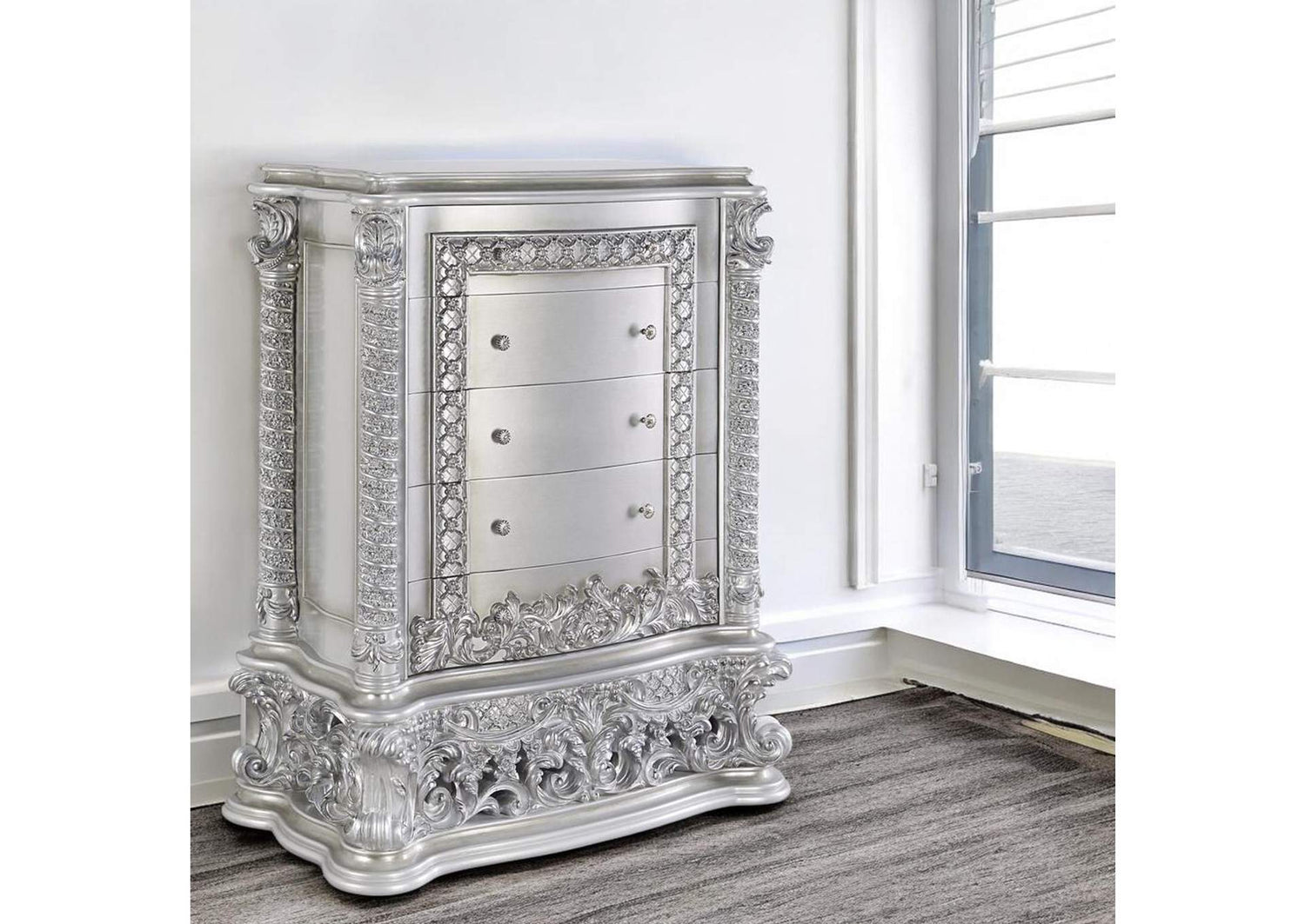 BD00687 Valkyrie Chest