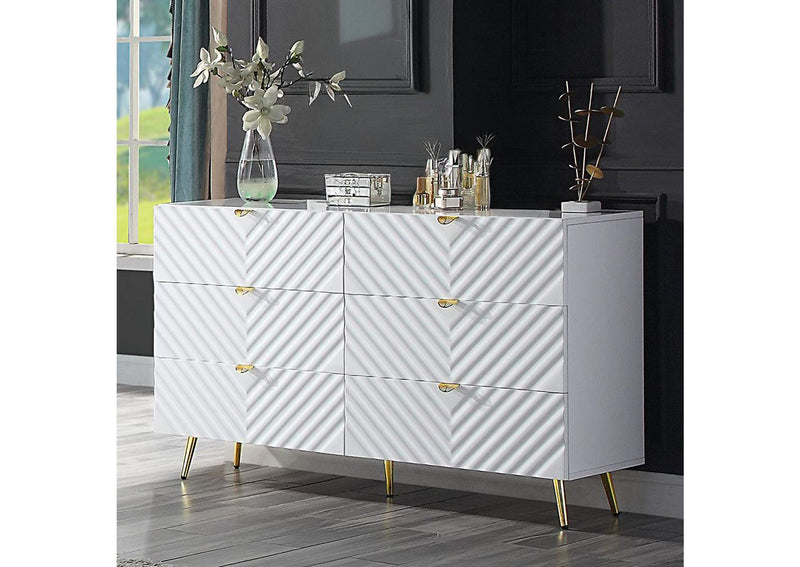 BD01037 Gaines Dresser