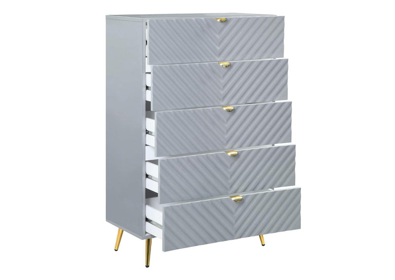 BD01044A Gaines Chest