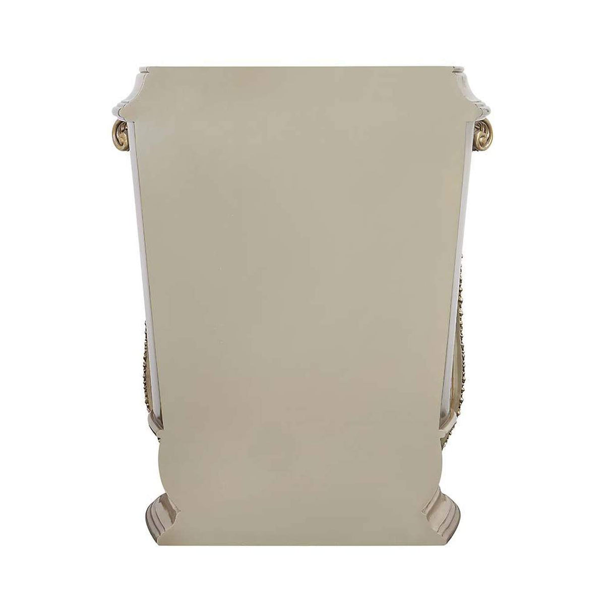 BD01238 Danae Chest