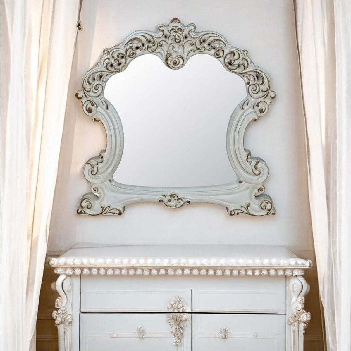 BD01341 Vendome Mirror