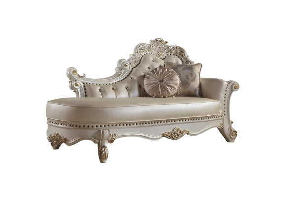 BD01523 Vendome Chaise with 2 Pillows