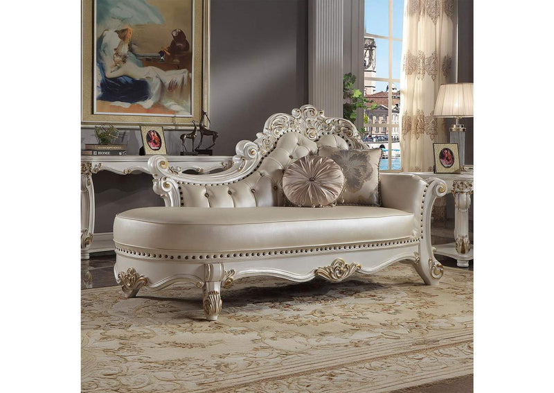 BD01523 Vendome Chaise with 2 Pillows