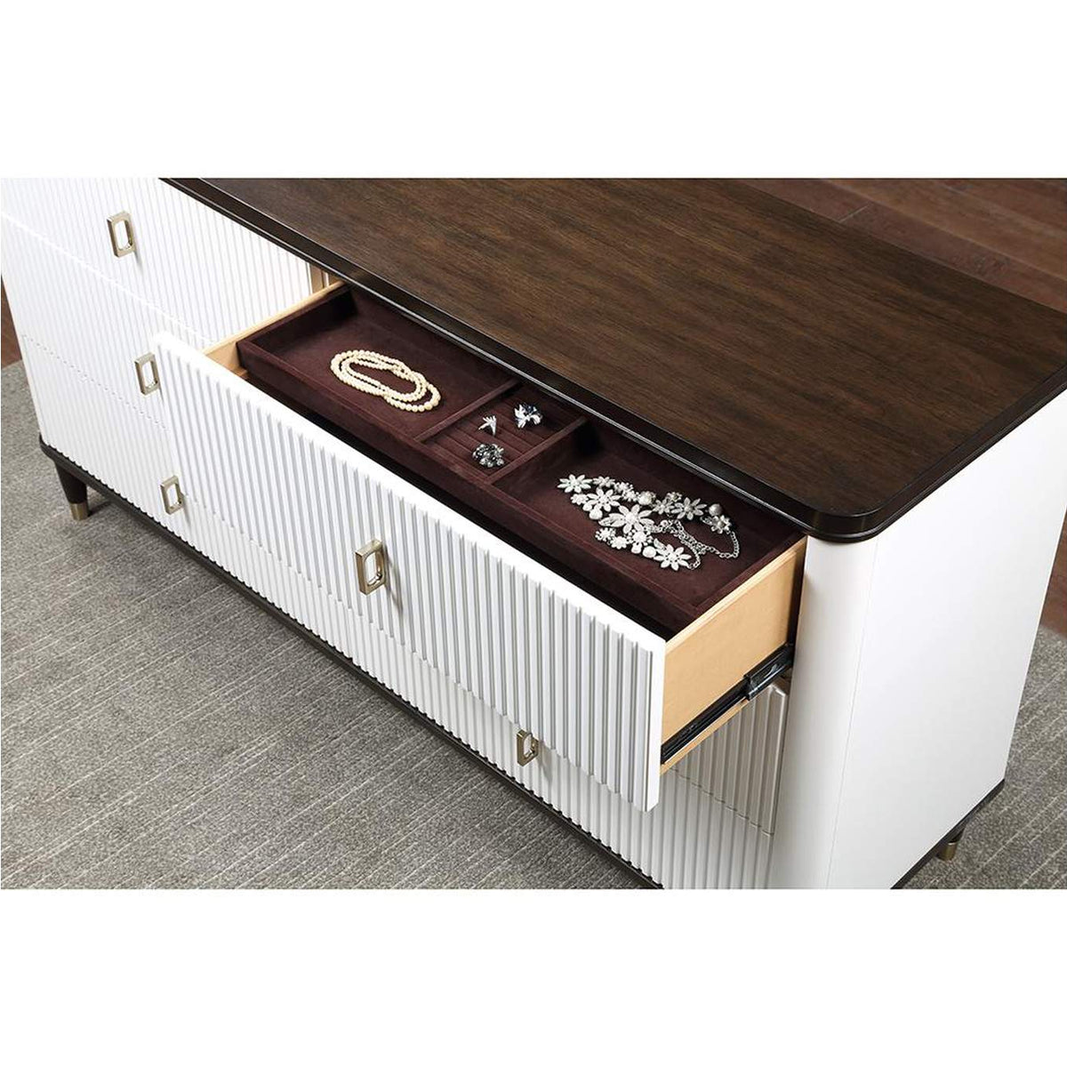 BD02030 Carena Dresser with Jewelry Tray