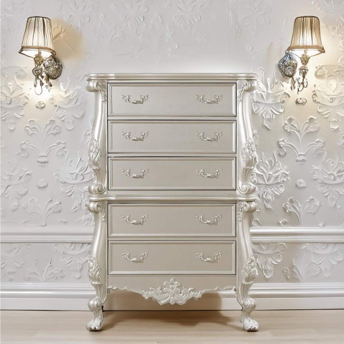 BD02293 Bently Chest
