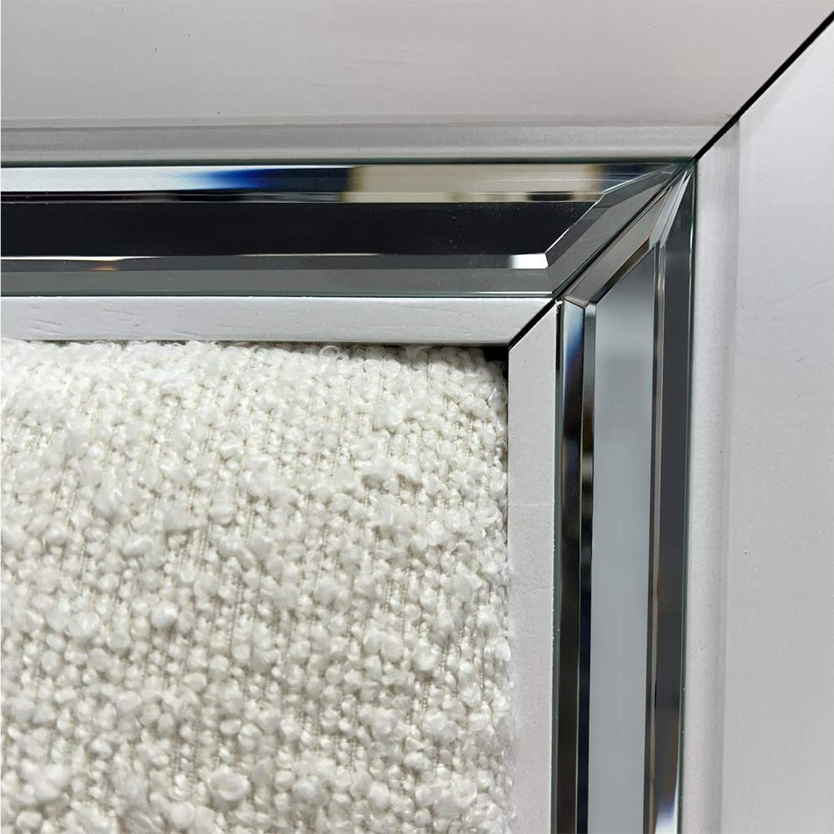 BD02317Q Tarian Queen Bed with Led and Storage