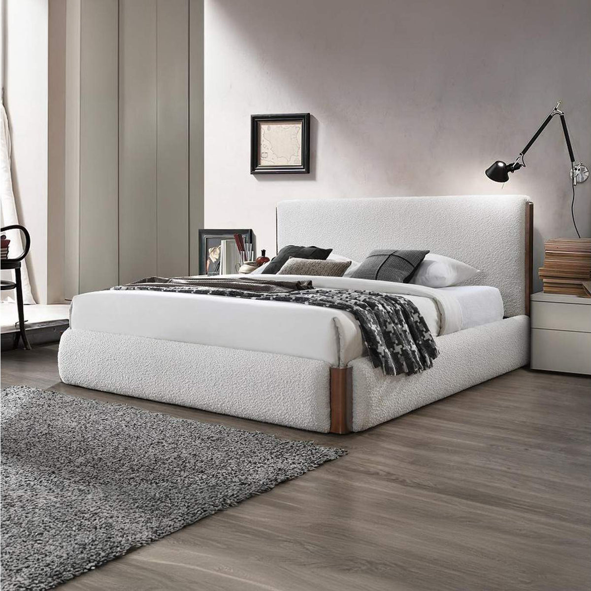 BD02470Q Sandro Queen Bed