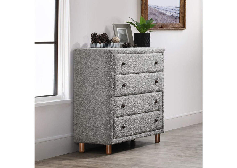 BD02474 Cleo Chest