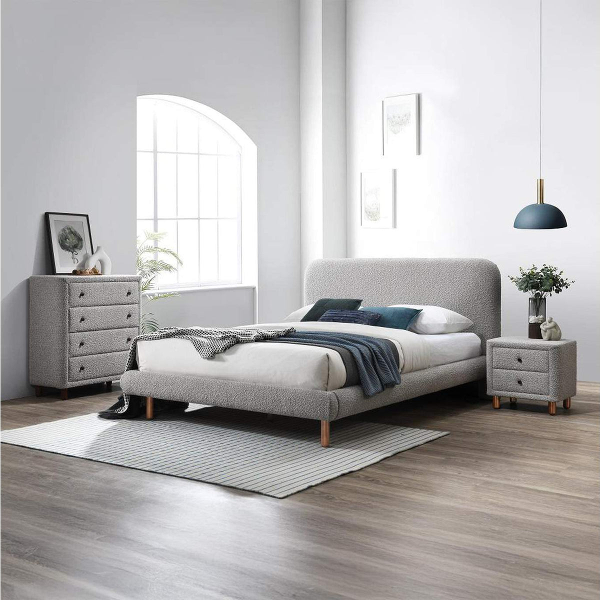 BD02474 Cleo Chest