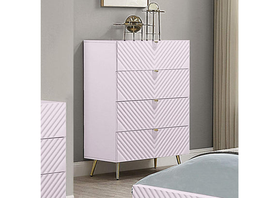BD02666 Gaines Chest