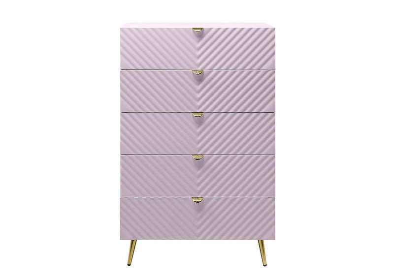 BD02666 Gaines Chest
