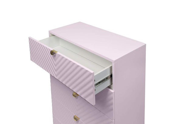 BD02666 Gaines Chest