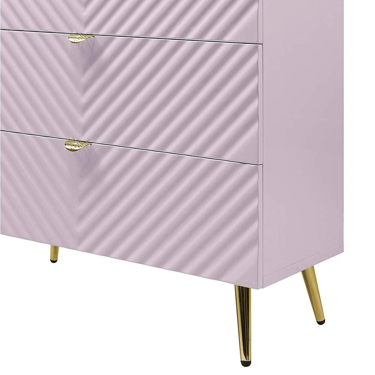 BD02666 Gaines Chest